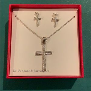 Matching Cross Necklace & Earrings!!